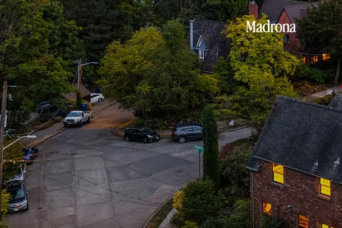 Photographic view of Madrona