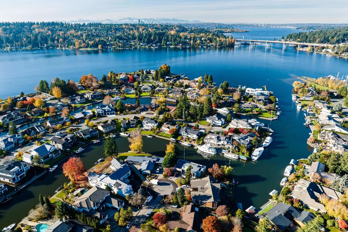 Photographic view of Newport Shores