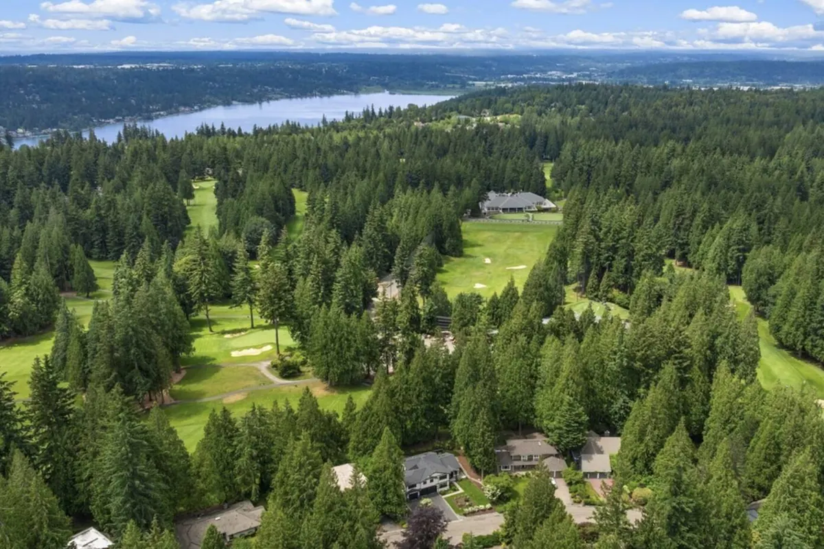 Photographic view of Sahalee